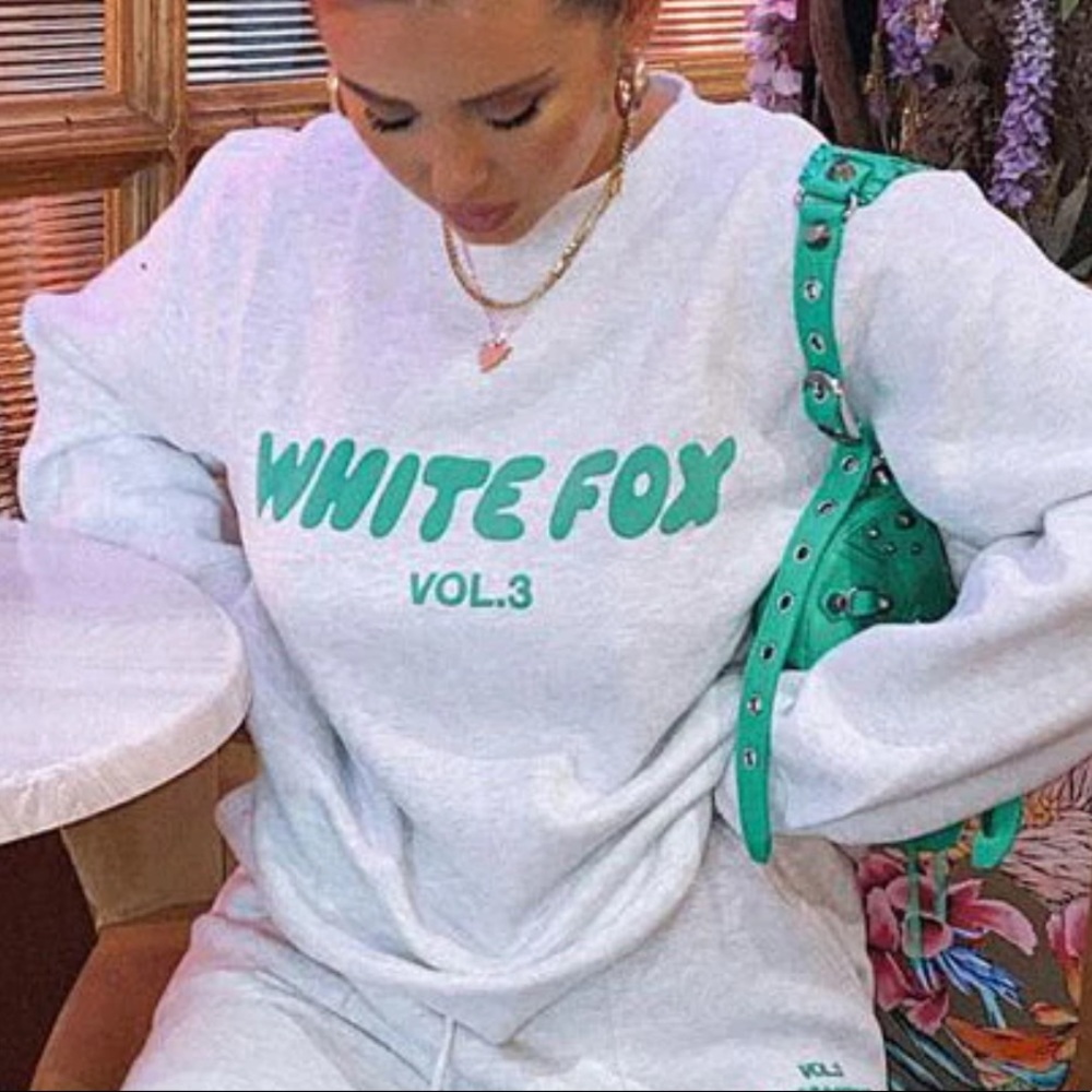 NWT White Fox Boutique Offstage Sweater Glacier Grey S/M